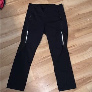 Cropped black lululemon leggings
